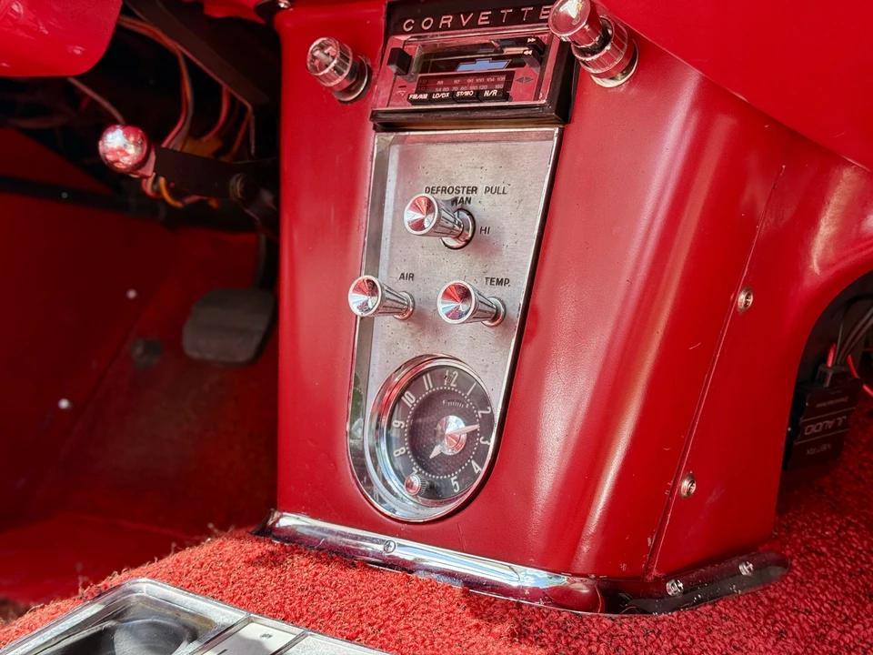 1961 Chevrolet Corvette C1 - Image 25 of 31