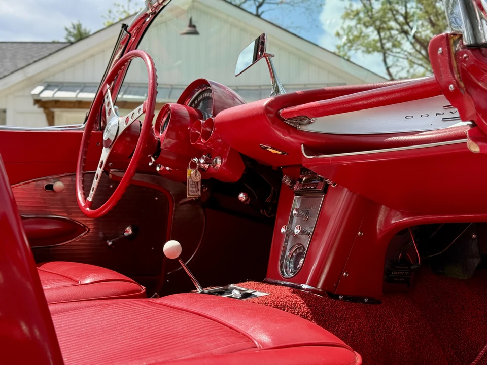 1961 Chevrolet Corvette C1 - Image 4 of 31
