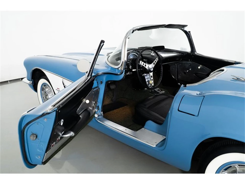 1961 Chevrolet Corvette C1 - Image 17 of 31