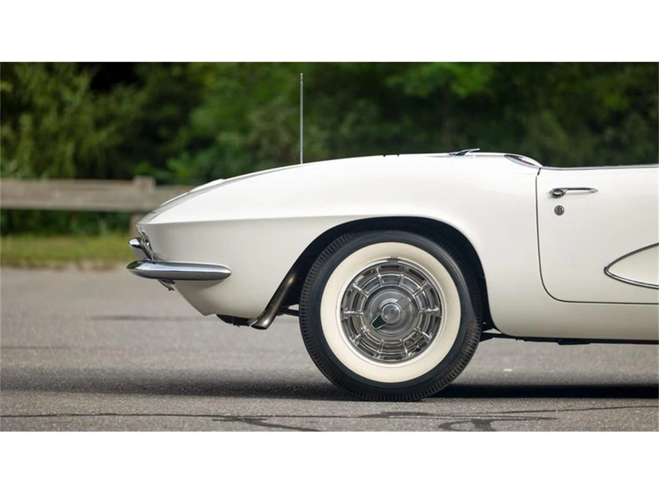 1961 Chevrolet Corvette C1 - Image 16 of 31