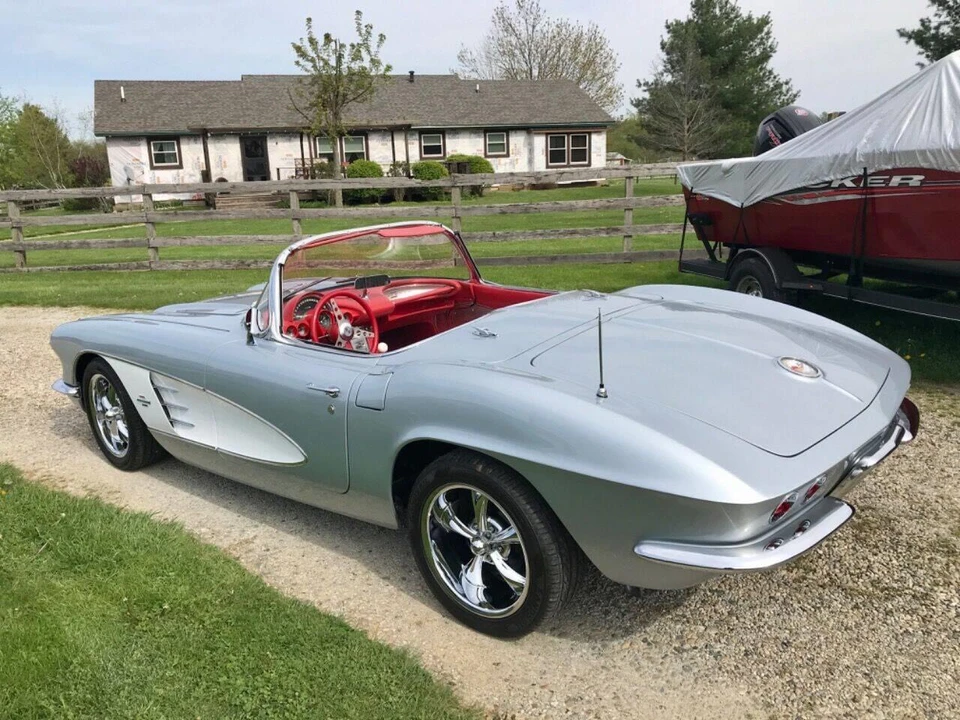 1961 Chevrolet Corvette C1 - Image 15 of 31