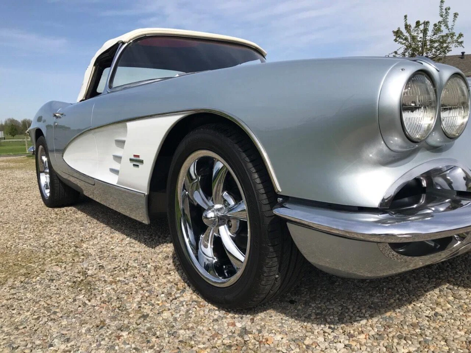 1961 Chevrolet Corvette C1 - Image 19 of 31