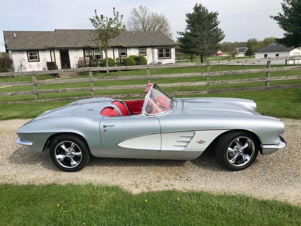 1961 Chevrolet Corvette C1 - Image 10 of 31