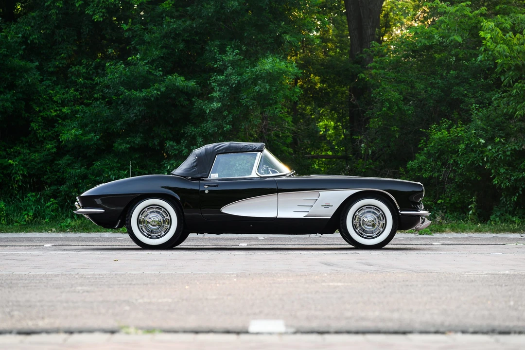 1961 Chevrolet Corvette C1 - Image 6 of 31