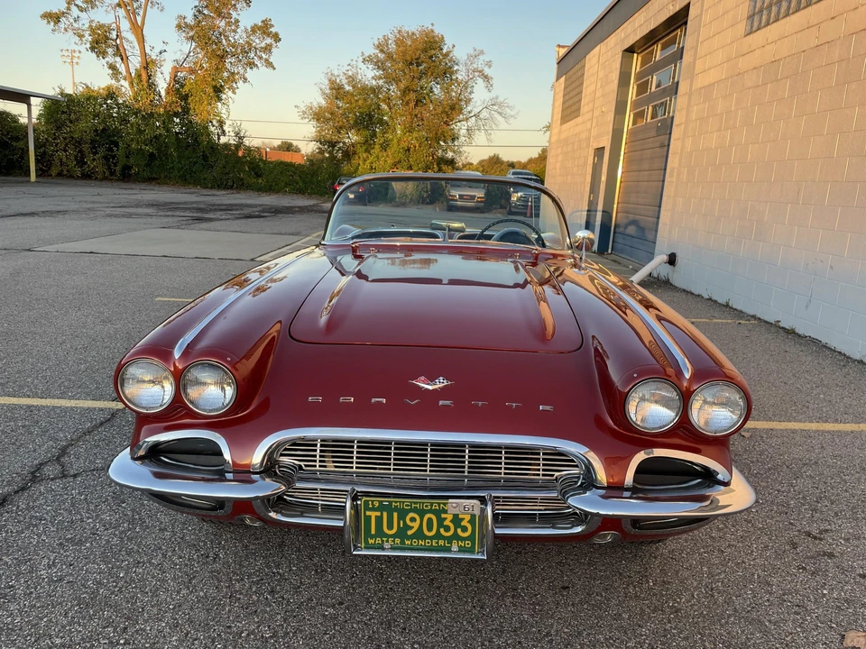 1961 Chevrolet Corvette C1 - Image 13 of 31
