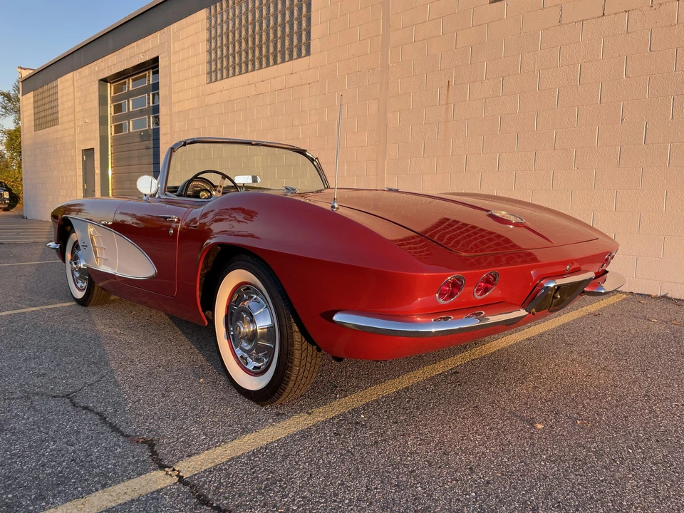 1961 Chevrolet Corvette C1 - Image 7 of 31