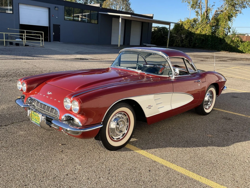 1961 Chevrolet Corvette C1 - Image 3 of 31