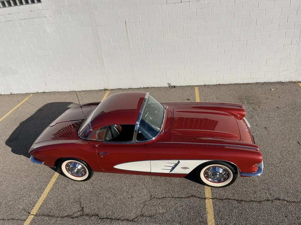 1961 Chevrolet Corvette C1 - Image 19 of 31