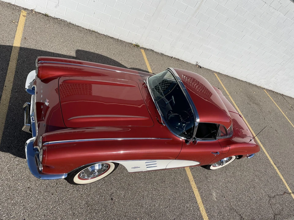 1961 Chevrolet Corvette C1 - Image 24 of 31