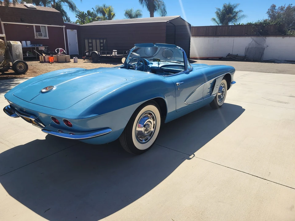 1961 Chevrolet Corvette C1 - Image 16 of 31