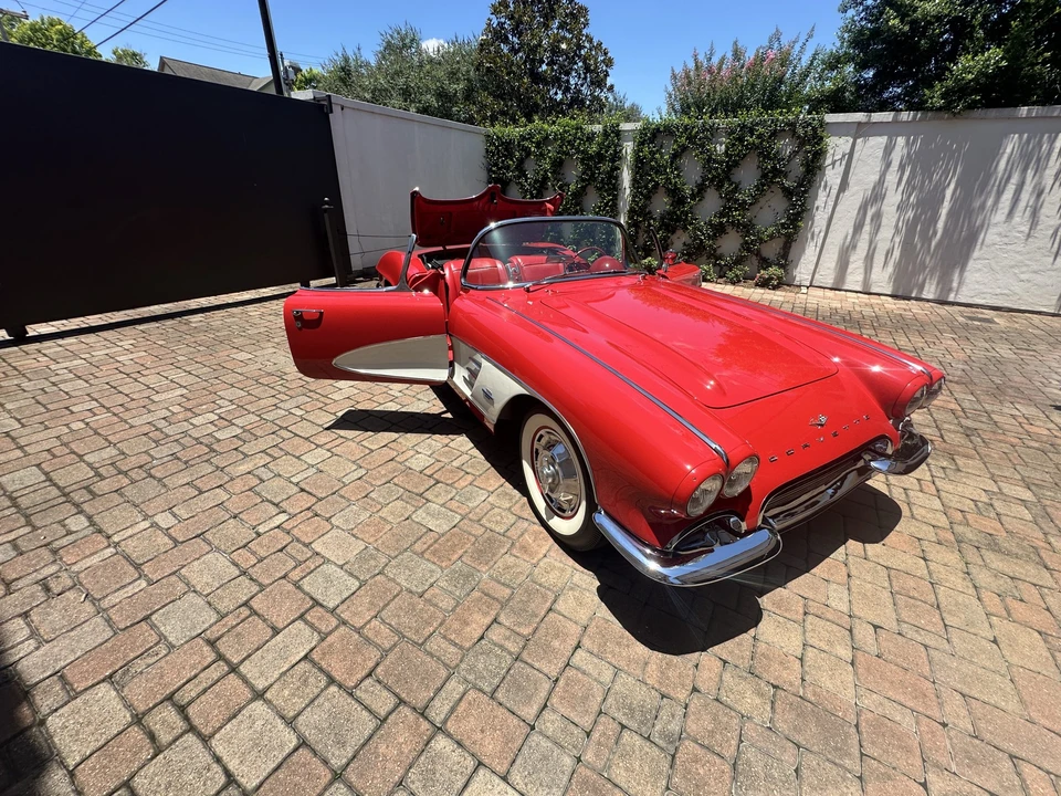 1961 Chevrolet Corvette C1 - Image 5 of 31