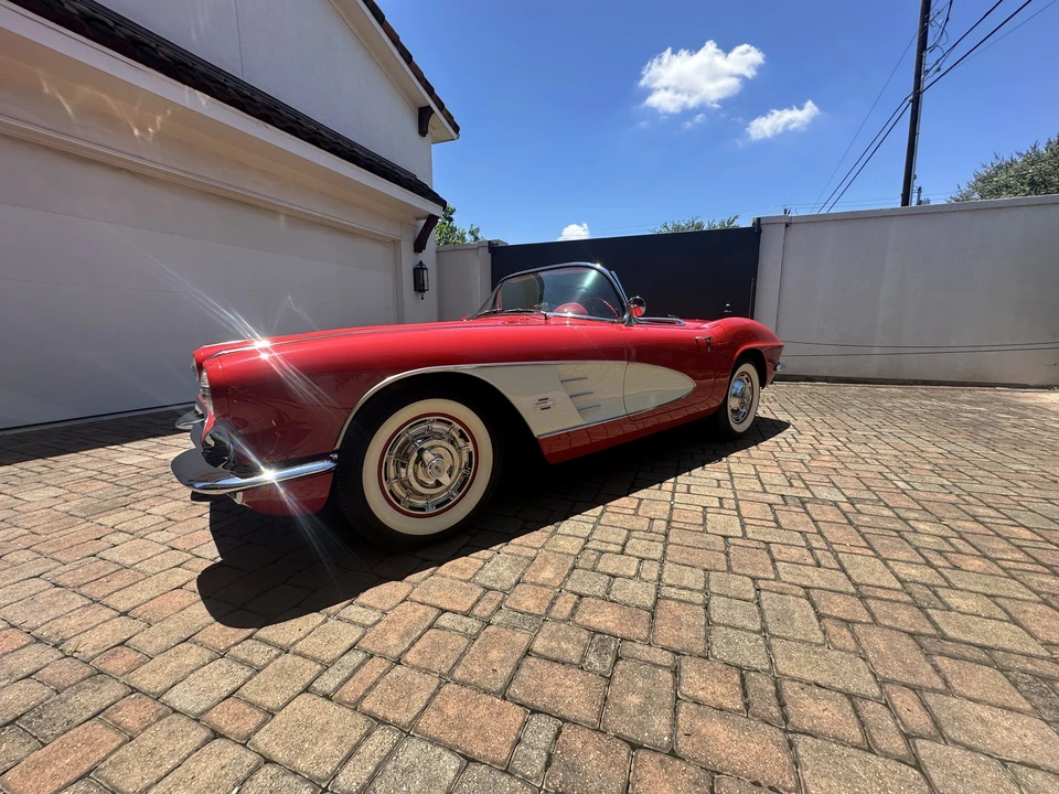1961 Chevrolet Corvette C1 - Image 3 of 31
