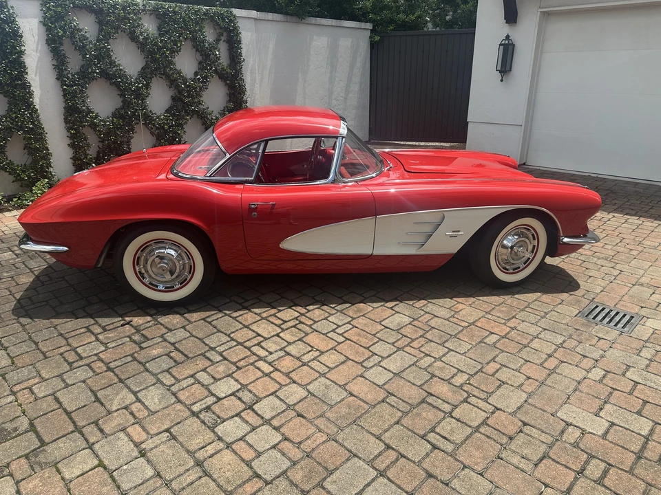 1961 Chevrolet Corvette C1 - Image 18 of 31