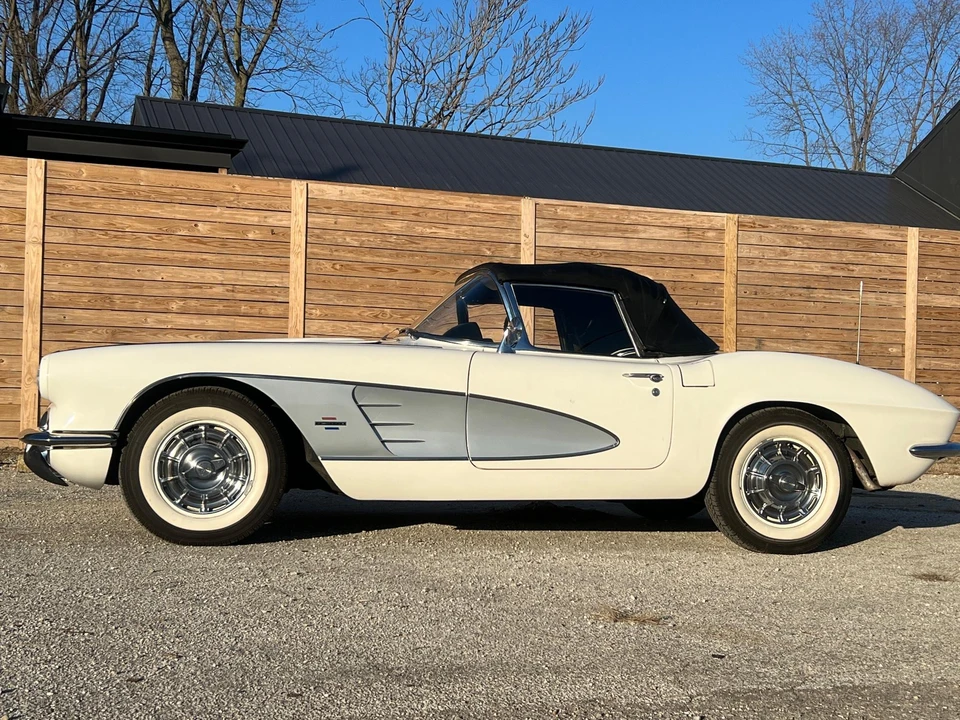 1961 Chevrolet Corvette C1 - Image 6 of 31