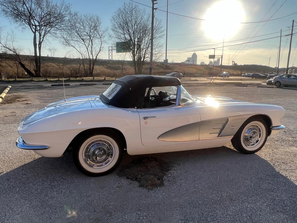 1961 Chevrolet Corvette C1 - Image 8 of 31