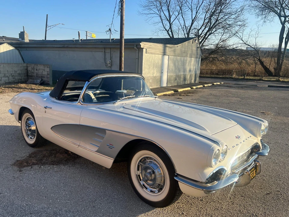 1961 Chevrolet Corvette C1 - Image 9 of 31