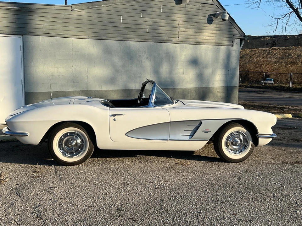 1961 Chevrolet Corvette C1 - Image 21 of 31