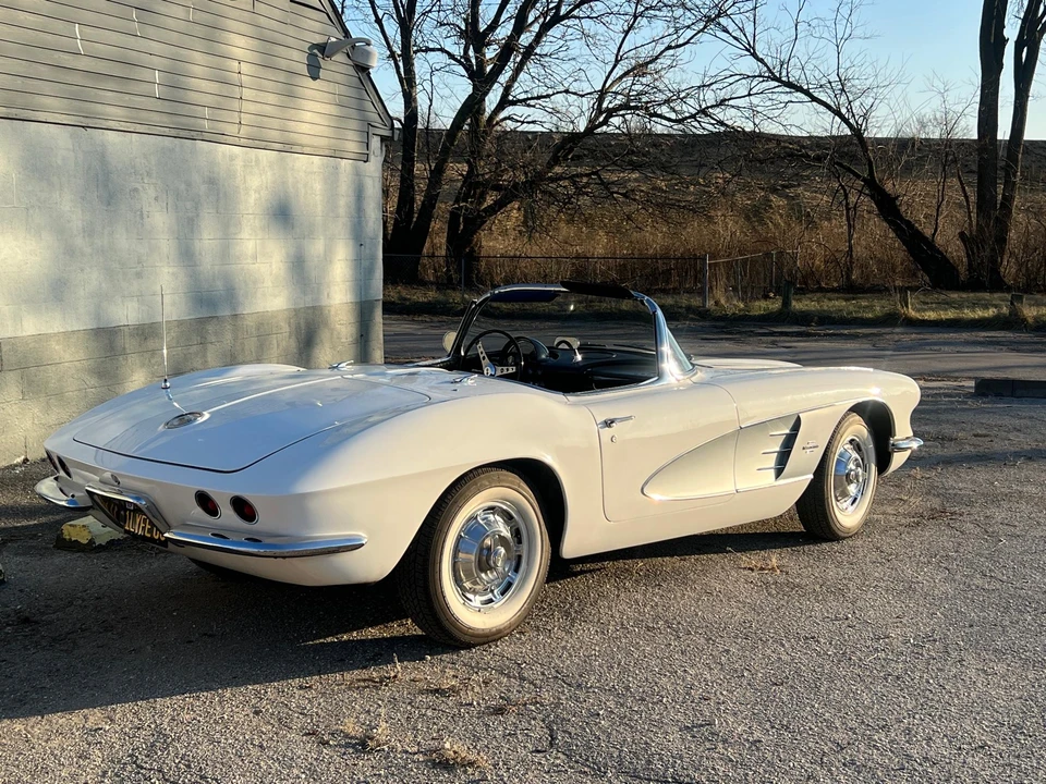 1961 Chevrolet Corvette C1 - Image 19 of 31