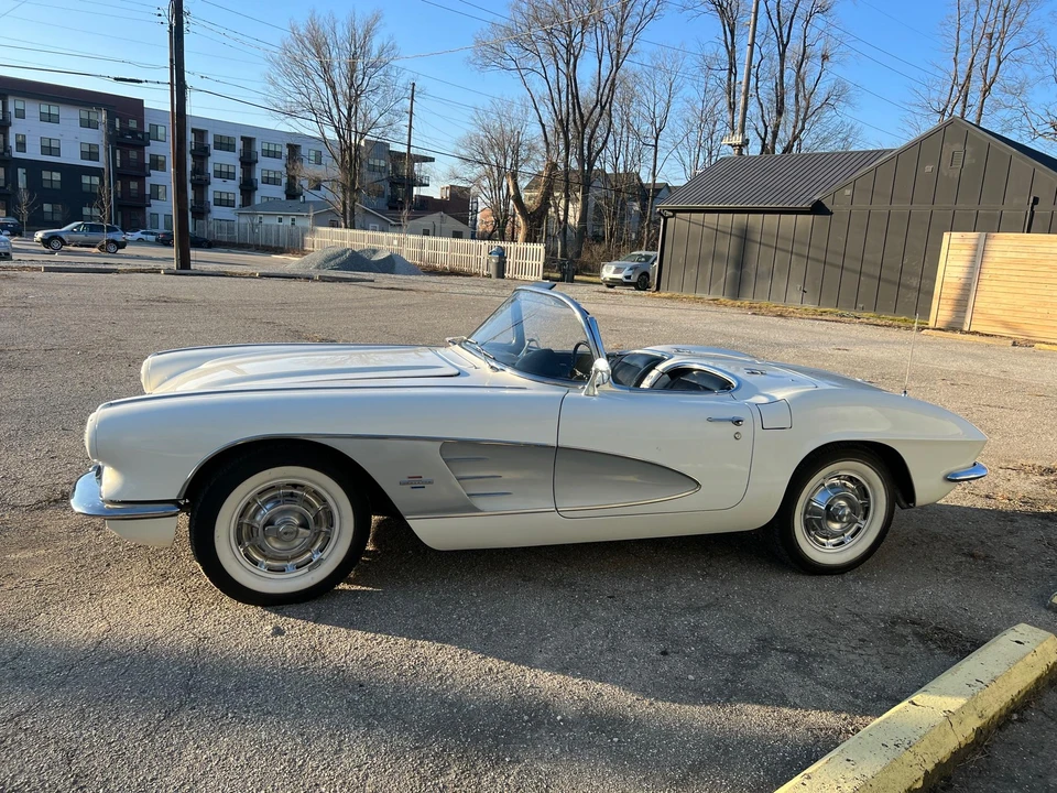 1961 Chevrolet Corvette C1 - Image 15 of 31