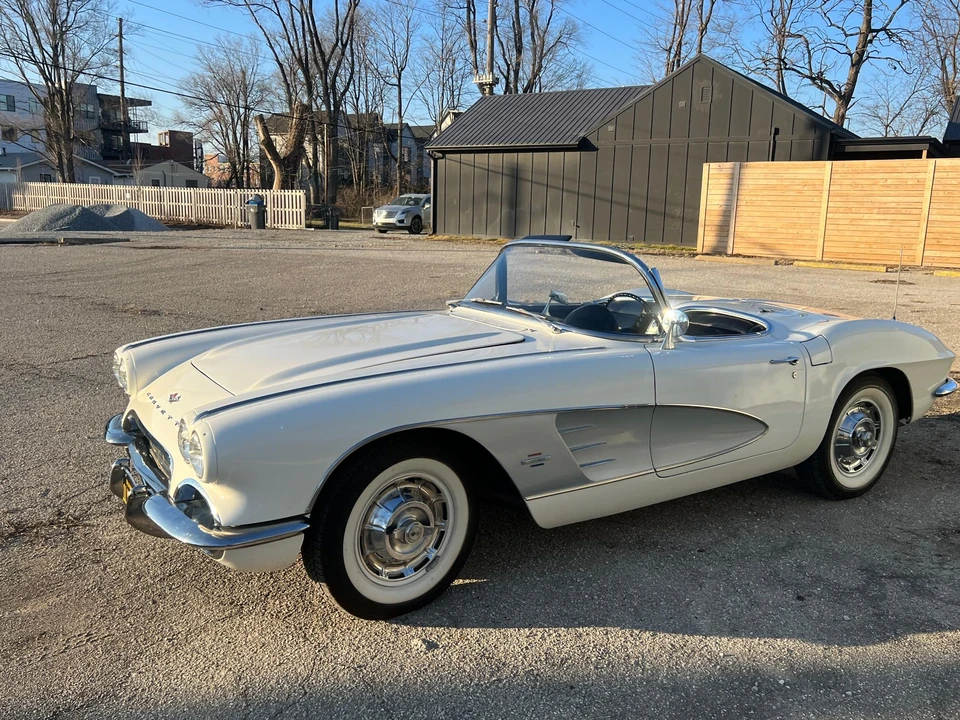 1961 Chevrolet Corvette C1 - Image 14 of 31