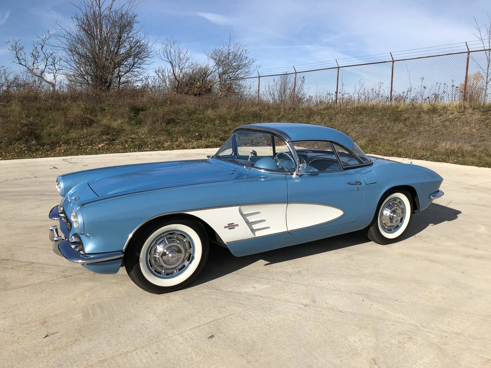 1961 Chevrolet Corvette C1 - Image 16 of 31