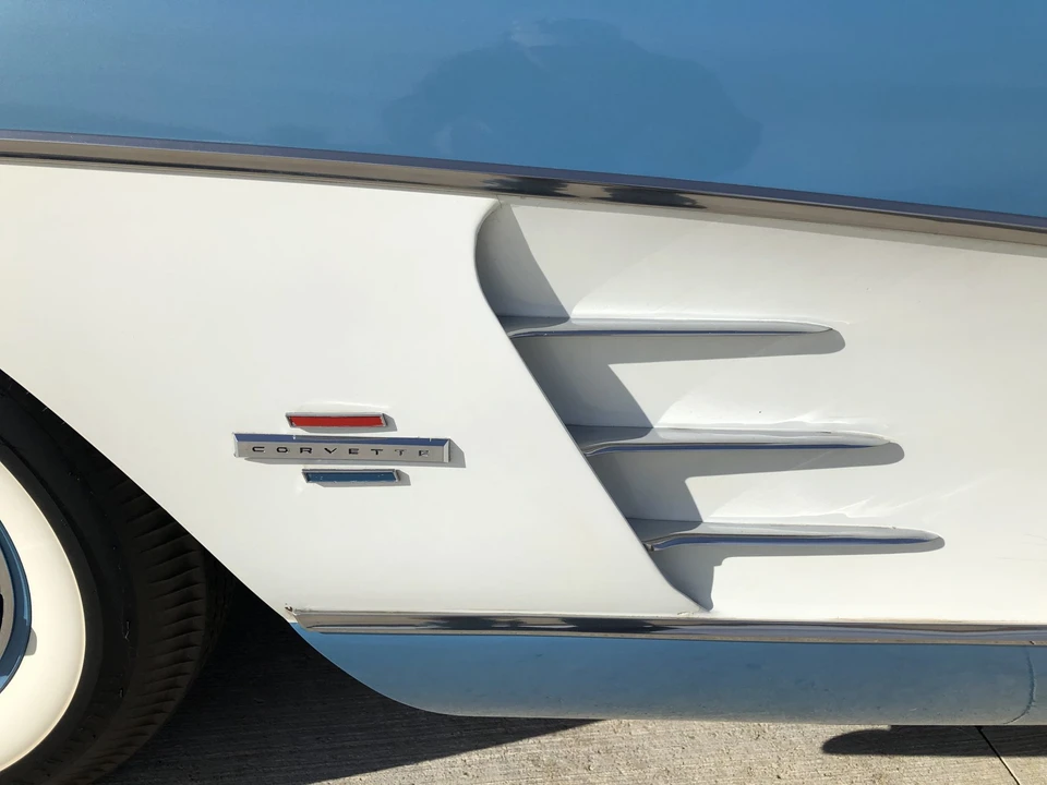 1961 Chevrolet Corvette C1 - Image 30 of 31