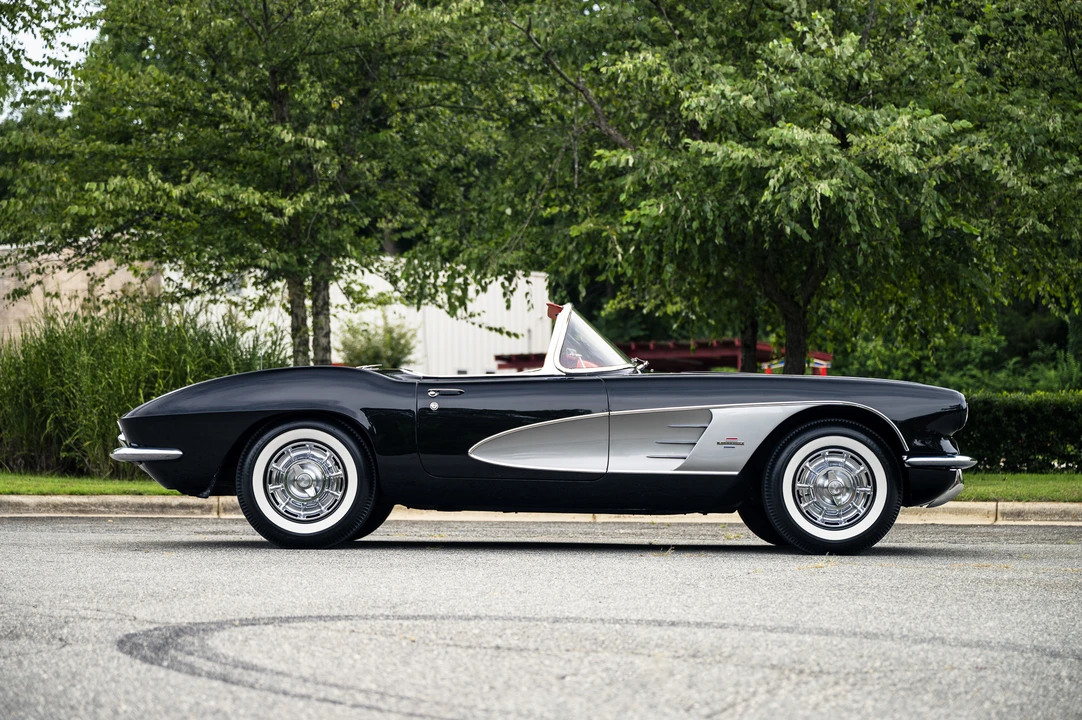 1961 Chevrolet Corvette C1 - Image 13 of 31