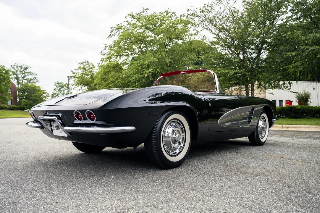 1961 Chevrolet Corvette C1 - Image 15 of 31