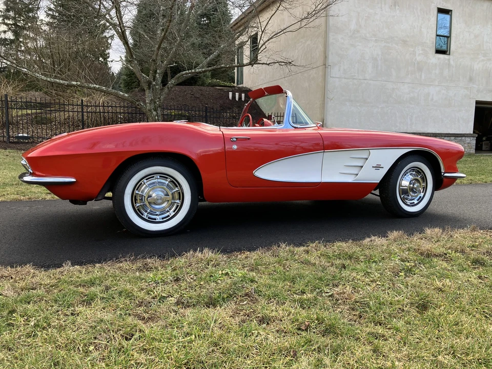 1961 Chevrolet Corvette C1 - Image 12 of 31