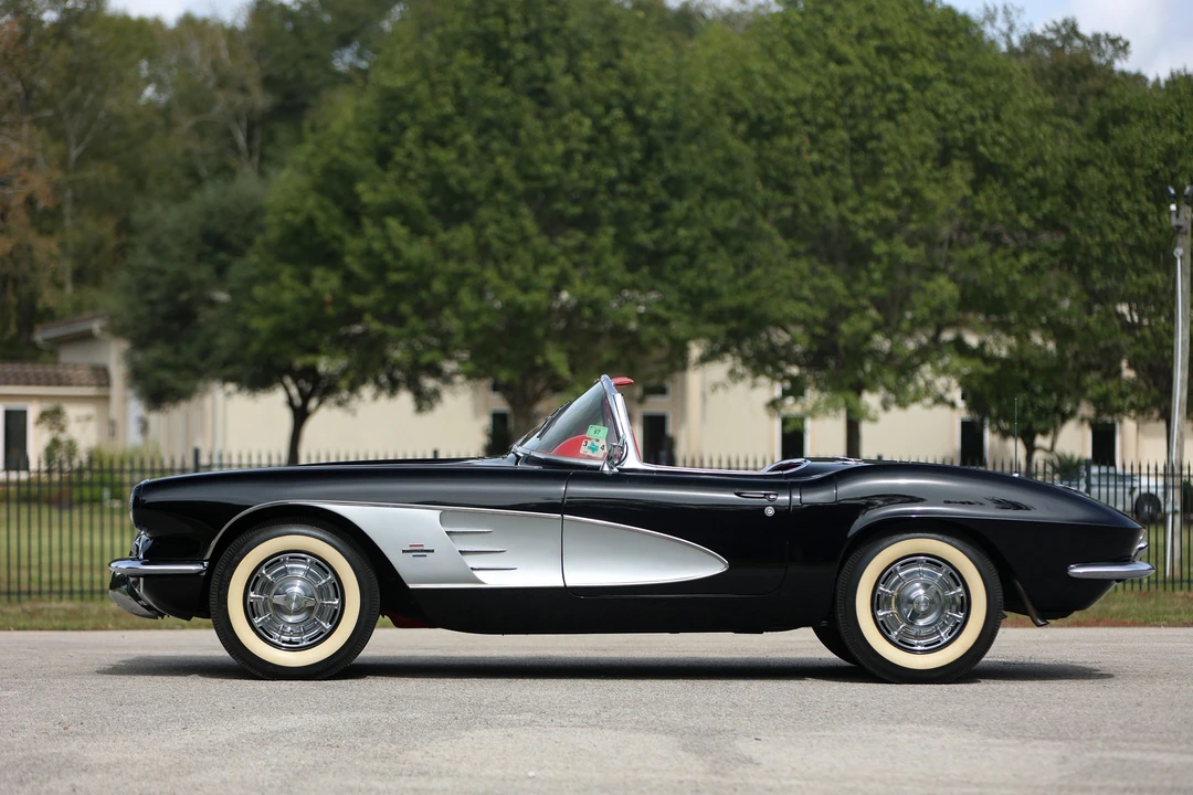 1961 Chevrolet Corvette C1 - Image 6 of 31