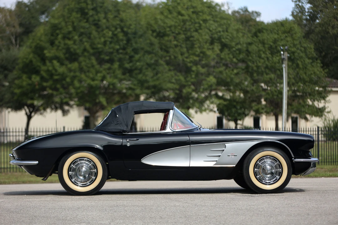 1961 Chevrolet Corvette C1 - Image 9 of 31