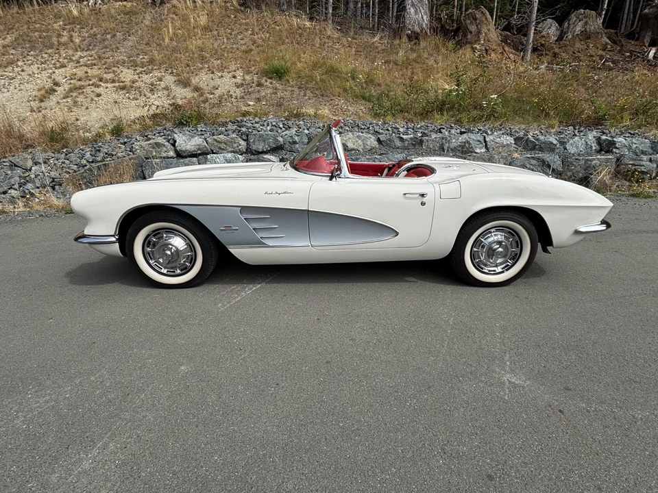 1961 Chevrolet Corvette C1 - Image 13 of 31