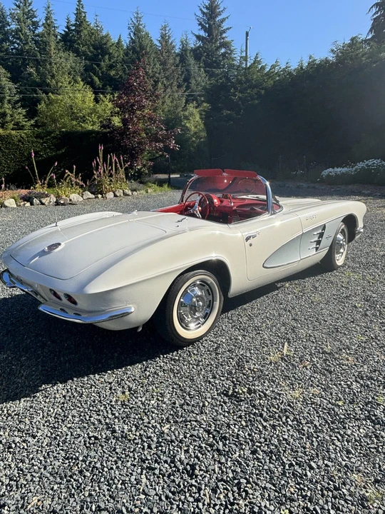 1961 Chevrolet Corvette C1 - Image 8 of 31