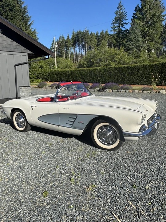 1961 Chevrolet Corvette C1 - Image 6 of 31