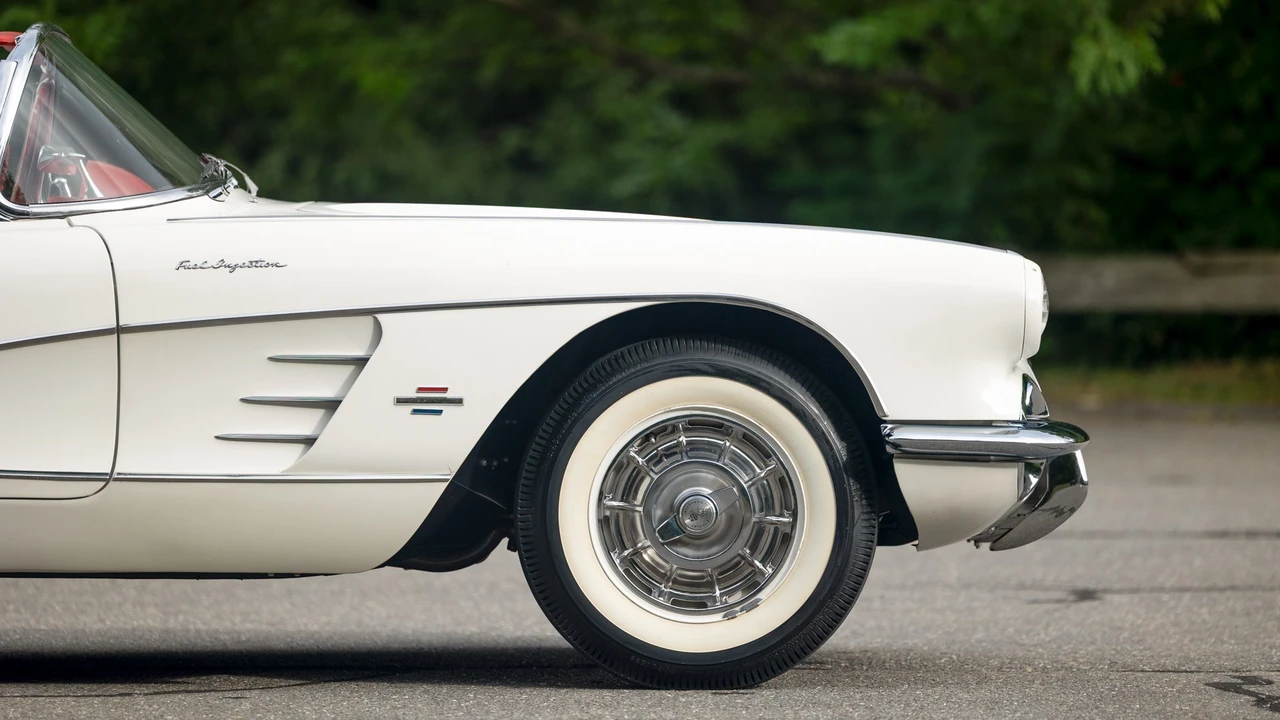 1961 Chevrolet Corvette C1 - Image 15 of 31