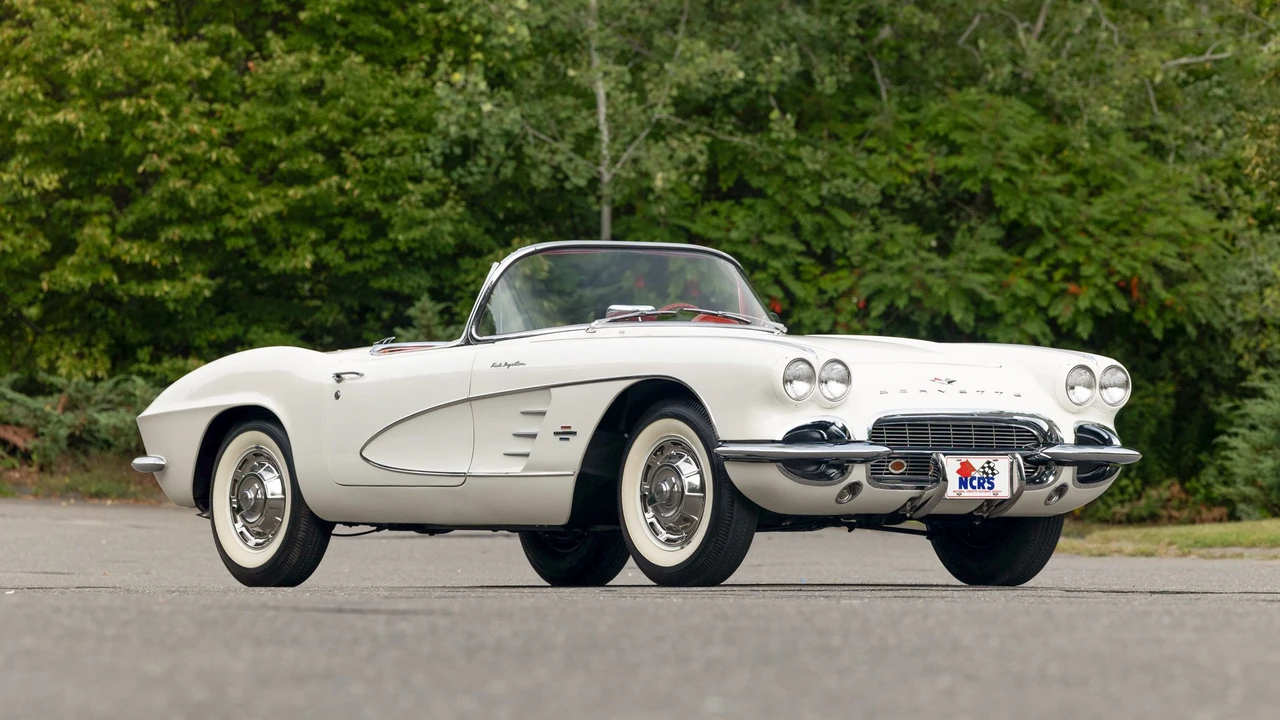 1961 Chevrolet Corvette C1 - Image 16 of 31