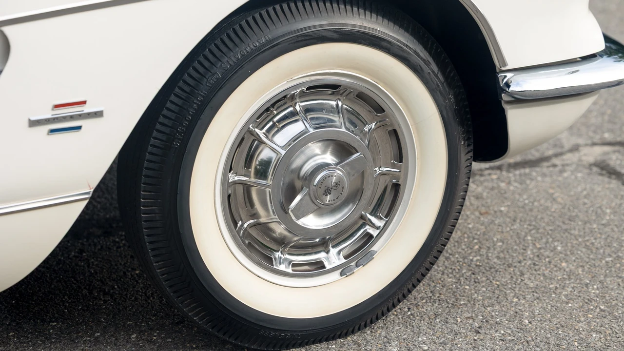 1961 Chevrolet Corvette C1 - Image 25 of 31