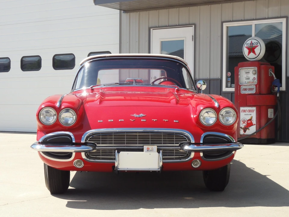 1961 Chevrolet Corvette C1 - Image 13 of 31