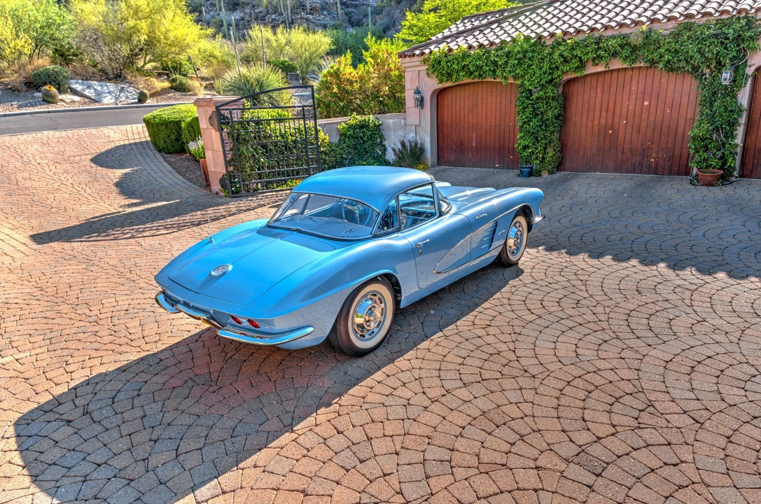 1961 Chevrolet Corvette C1 - Image 14 of 31