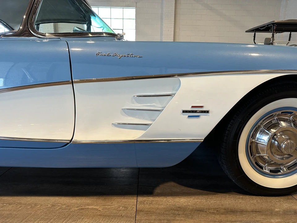 1961 Chevrolet Corvette C1 - Image 19 of 31