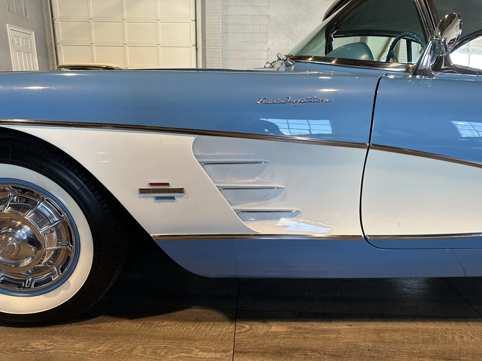 1961 Chevrolet Corvette C1 - Image 14 of 31