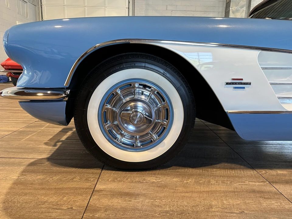1961 Chevrolet Corvette C1 - Image 13 of 31