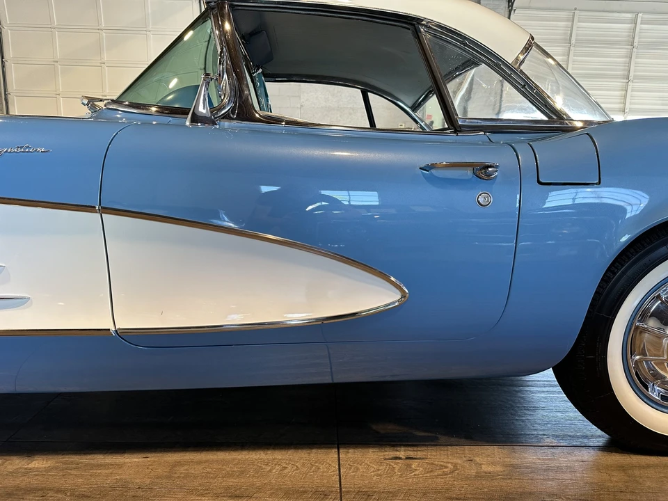 1961 Chevrolet Corvette C1 - Image 15 of 31