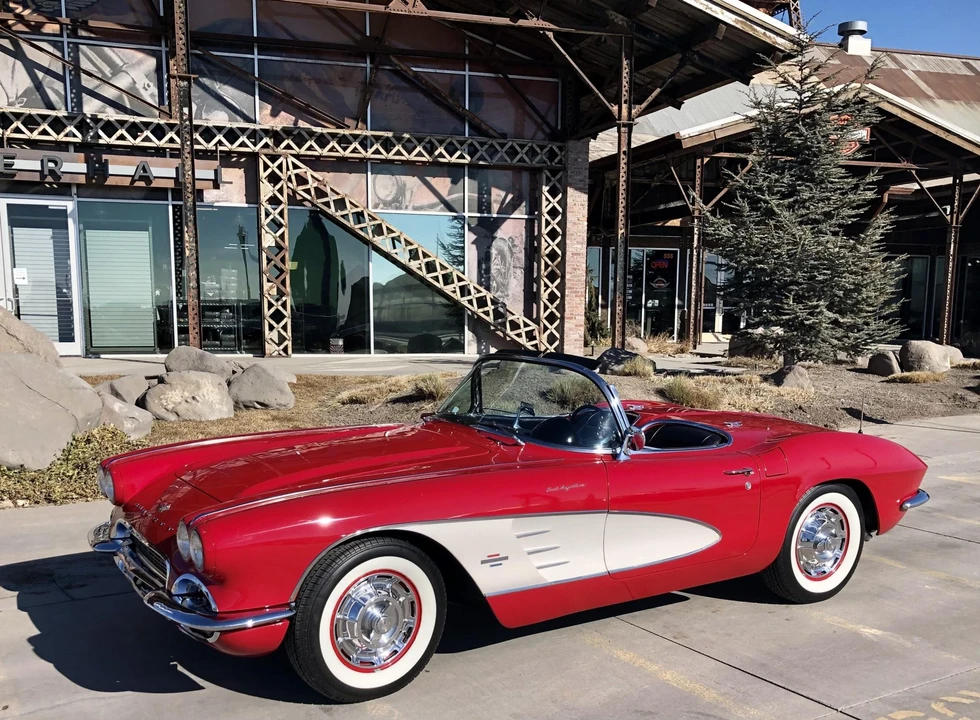 1961 Chevrolet Corvette C1 - Image 3 of 31