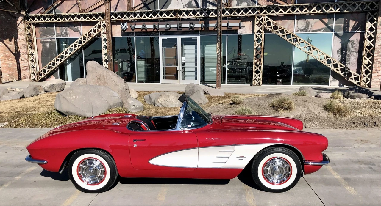 1961 Chevrolet Corvette C1 - Image 11 of 31