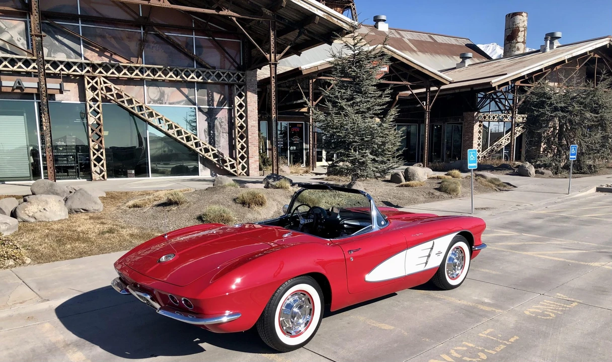 1961 Chevrolet Corvette C1 - Image 16 of 31