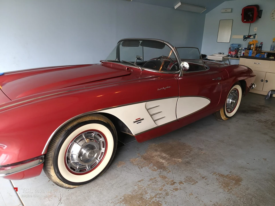 1961 Chevrolet Corvette C1 - Image 19 of 31