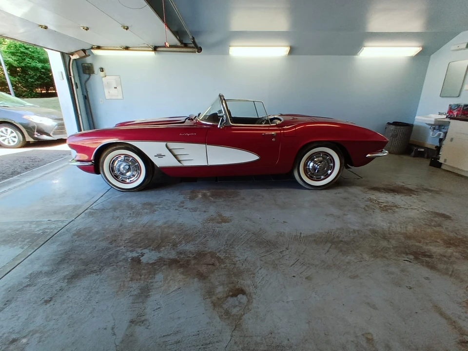 1961 Chevrolet Corvette C1 - Image 15 of 31