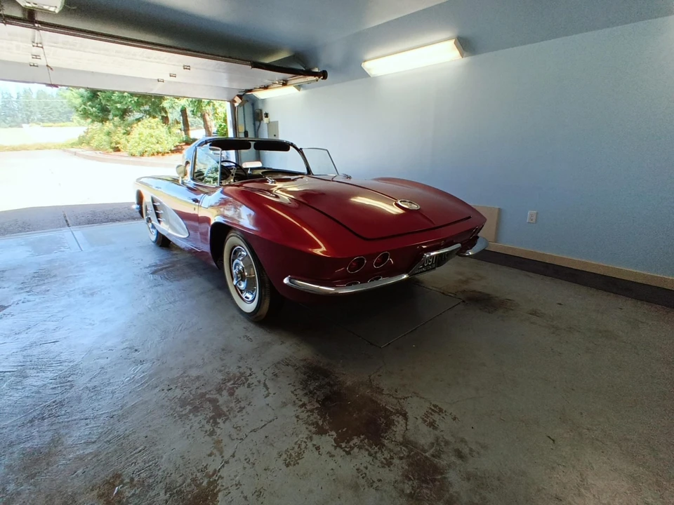 1961 Chevrolet Corvette C1 - Image 13 of 31