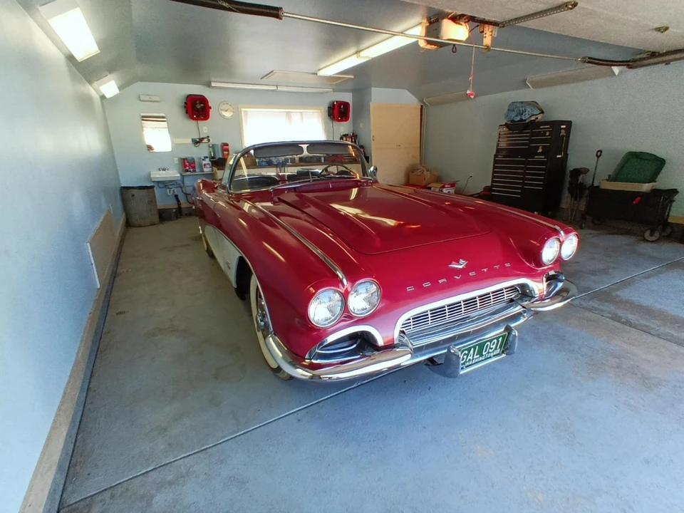 1961 Chevrolet Corvette C1 - Image 6 of 31